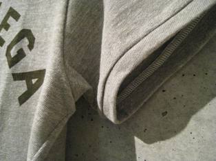 画像: Americana Print T-Shirt OMEGA ３色UPしました。